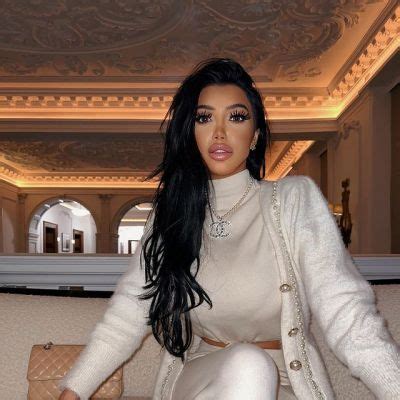 chloe khan net worth 2021